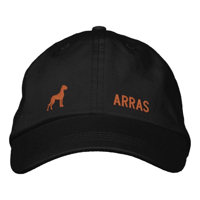 Gorra Bordada Silueta de Gran Danés con nombre (Anverso)