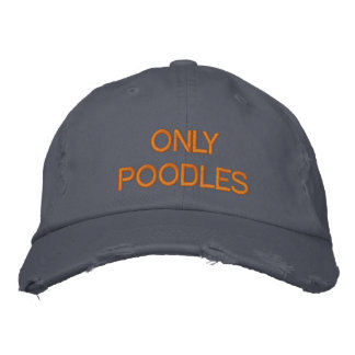 GORRA BORDADA SOLAMENTE POODLES