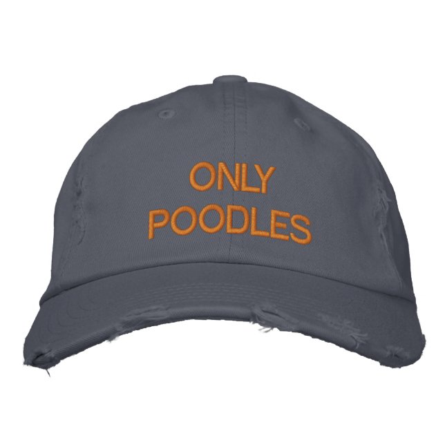 GORRA BORDADA SOLAMENTE POODLES (Anverso)