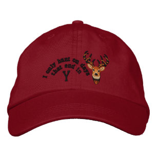 Gorra Bordada Sólo en días que terminen en Y Bordado de cola bla