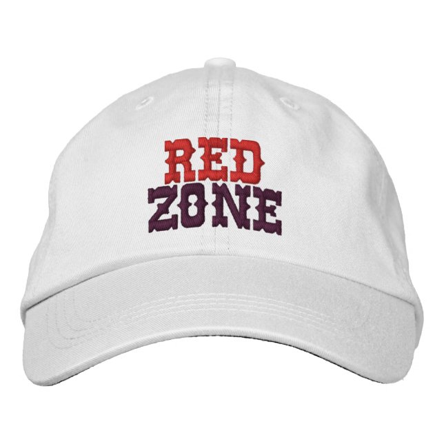 Gorra Bordada Tapón de la zona roja de MaggHouze (Anverso)