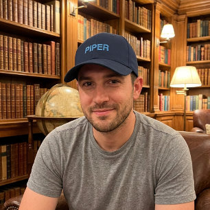 Gorra Bordada Tipografía Azul Cumpleaños Piloto Aviación Simple