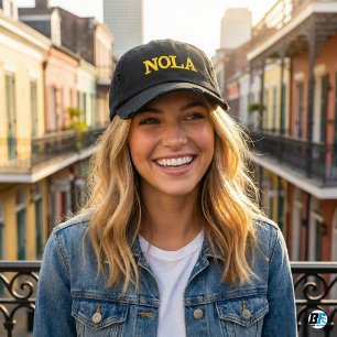 Gorra Bordada Tipografía negra y dorada NOLA Nueva Orleans Borda