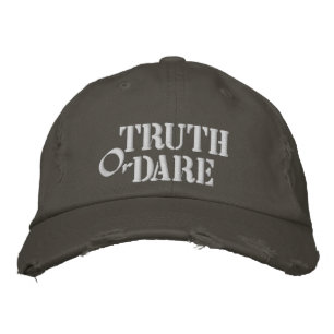 Gorra Bordada Truth Dare Game Rústic Yellow Vintage Gray