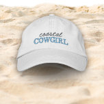 Gorra Bordada Vaquera Costera a Favor de la Bachelorette Party<br><div class="desc">La Bachelorette Coastal Bachillerato de Béisbol Embroidered Prepárese para recargar su beisbol de soltera con un toque de encanto occidental y el aire de la playa con nuestra Gorra de Béisbol Embroidificada por Vaquera Costera. Perfecto para añadir un poco de estilo y practicidad a su celebración, este gorro combina los...</div>