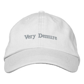 Gorra Bordada Vey Demure Baseball Cap