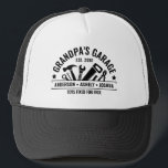 Gorra De Camionero Abuelo mecánico divertidísimo del personalizado Gr<br><div class="desc">¡Sombrero de camionero de garaje del abuelo personalizado con nombres de niños y año! Perfecto para el práctico abuelo que arregla todo. Un regalo divertido y personalizado para el Día del Padre,  cumpleaños,  un regalo para el abuelo,  o tu leyenda favorita del bricolaje.</div>