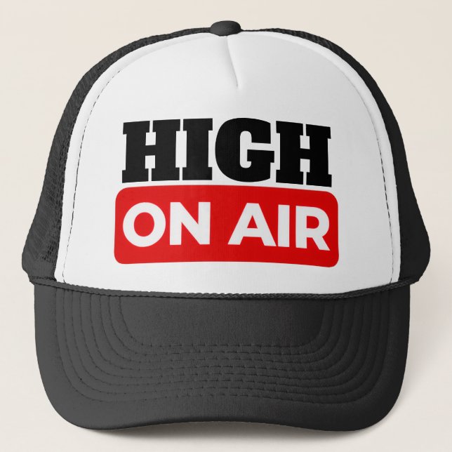 GORRA DE CAMIONERO ALTO EN EL AIRE (Anverso)