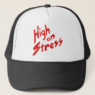 GORRA DE CAMIONERO ALTO EN LA TENSIÓN