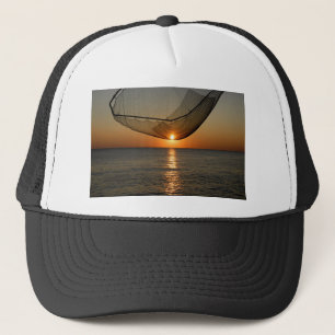 Gorra De Camionero Atardecer en la red de pesca