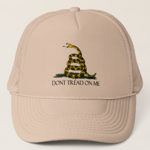 Gorra De Camionero Bandera de Gadsden, fondo amarillo