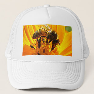 Gorra De Camionero Bee on the Flower