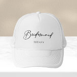 Gorra De Camionero Boda Minimalista de la Moda personalizada de la da<br><div class="desc">Esta moda,  simple gorra de dama de honor,  muestra su nombre bajo una elegante tipografía negra. Personalizar a estos elegantes y modernos gorras de novias para su boda o fiesta de soltera.</div>