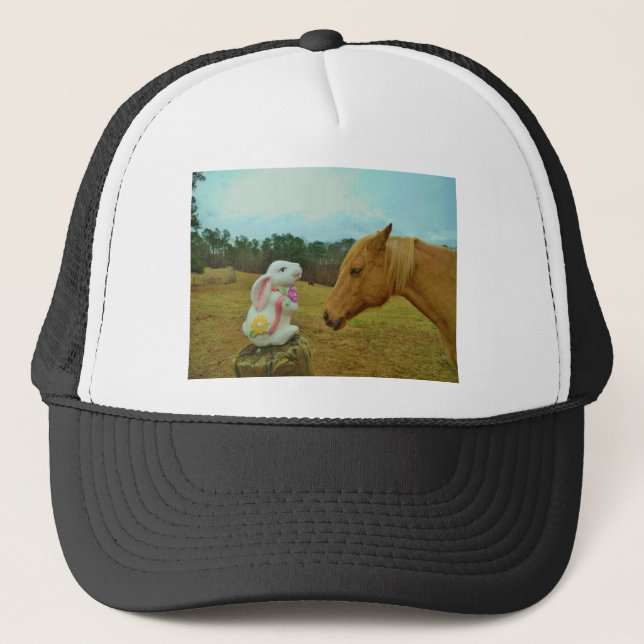 Gorra De Camionero Caballo amarillo rubio y conejo de Pascua (Anverso)