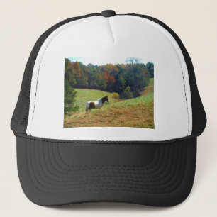 Gorra De Camionero Caballo blanco y marrón, estanque otoñal