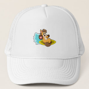 Gorra De Camionero Caballo como surfista con tabla de surf