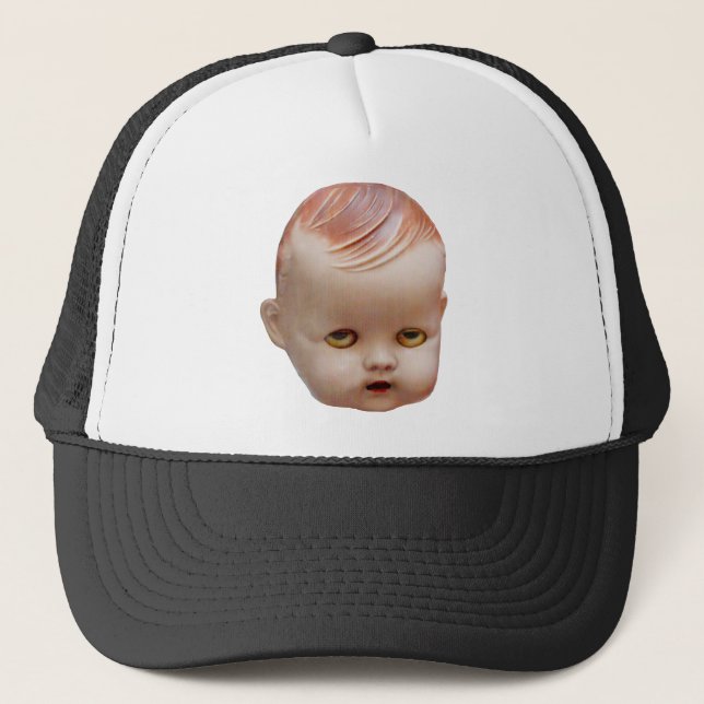 Gorra De Camionero Cabeza de muñeca espeluznante (Anverso)
