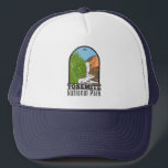 Gorra De Camionero Caída vernal del Parque Nacional Yosemite Californ<br><div class="desc">Diseño artístico vectorial yosemite. El parque es famoso por sus secuoyas gigantes y antiguas,  y por sus vistas al túnel,  la icónica vista de la gran caída de Bridalveil y los acantilados de granito de El Capitan y Media Cúpula.</div>