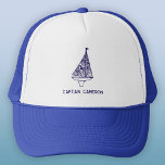 Gorra De Camionero Capitán del barco de vela personalizado<br><div class="desc">Un barco de vela o diseño de yate,  con texto personalizado que se puede cambiar para personalizar. Ya sea el nombre del capitán,  el nombre del barco o cualquier otro texto que prefiera,  esto le hace un regalo único a su marinero favorito.</div>