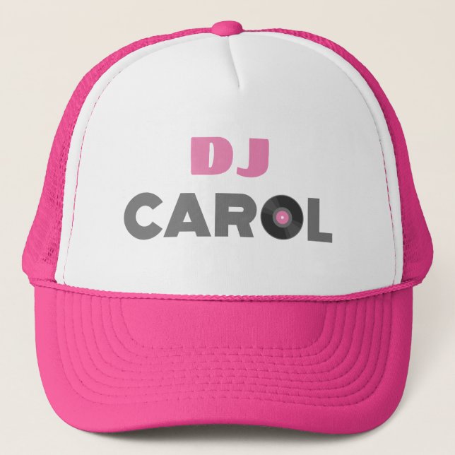 Gorra De Camionero Carol DJ Trucker Hat (Anverso)