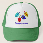 Gorra De Camionero Chanukah Dreidels<br><div class="desc">¡Un regalo feliz de Chanukah que ofrecía 4 dreidels con las letras hebreas que representan un gran milagro sucedió allí!</div>