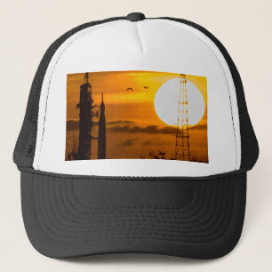 Gorra De Camionero Cohete lunar de Artemis al amanecer