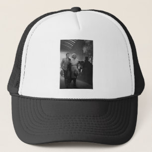 Gorra De Camionero CON19BWD3 que dice Farewell.tif