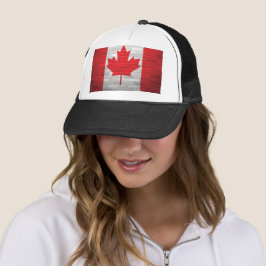 Gorra de camionero con bandera canadiense y pared 