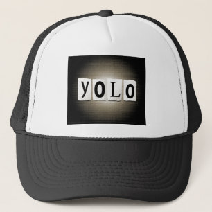 Gorra De Camionero Concepto de YOLO