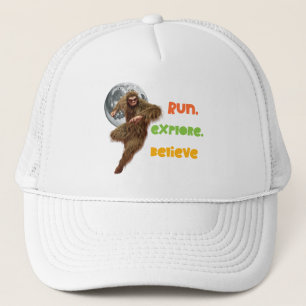 Gorra De Camionero Corriendo Aventura Sasquatch Creer Diseño