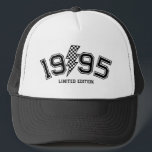 Gorra De Camionero Cumpleaños del Personalizado de Bolt de iluminació<br><div class="desc">Celebra tu cumpleaños con estilo con este retro rayo a cuadros personalizado sombrero de camionero de cumpleaños! Personalízalo con tu año de nacimiento por un toque único. Este diseño de inspiración vintage hace una declaración audaz y es perfecto como un regalo de cumpleaños genial. ¡Destacar y brillar en tu día...</div>