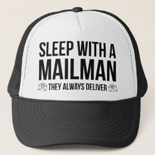 Gorra De Camionero Duerme Con Un Mailman. Siempre Lo Entregan.