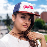 Gorra De Camionero Ejecutando Motivación de tipo de letra retro rosa<br><div class="desc">Este sombrero de camionero acoge a las correderas femeninas con su diseño sencillo y elegante. El estilo minimalista combina perfectamente con tus leggings, jeans o joggers favoritos para el uso diario. Más que sólo otro elemento básico en tu armario, este gorra defiende el empoderamiento femenino con su mensaje audaz impreso...</div>