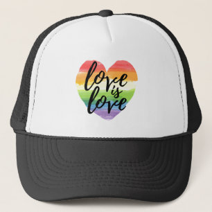 Gorra De Camionero El amor es amor  Corazón color arcoiris