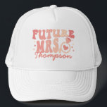 Gorra De Camionero En mi época comprometida compromiso regalo a la Pe<br><div class="desc">Presentamos nuestro Sombrero de Camionero Personalizado Fiance "In My Engaged Era" - una moda y accesorio de moda que es perfecto para la futura novia. Este gorra personalizado no es sólo una declaración de moda sino también un regalo de compromiso reflexivo, que refleja la esencia de la era comprometida. Con...</div>