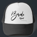 Gorra De Camionero Escuadrón de novias, tribu, tipografía de equipo<br><div class="desc">Celebra tu compromiso con tu tribu de novias, escuadrón de novias, equipo de novias en tu ducha de novia o cuando sea. Hace un gran regalo divertido para celebrar como equipo y lindo para las fotos. Usa tus salidas juntos. sombrero de camionero blanco y negro. Este gorra también está disponible...</div>