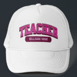 Gorra De Camionero Escuela de Personalizados de Guay Maestros moderno<br><div class="desc">Destacar como un maestro moderno y elegante con este genial sombrero de camionero personalizado! Diseño de moda que grita profesionalidad y destreza. ¡Eleva el ambiente de tu salón de clases!</div>
