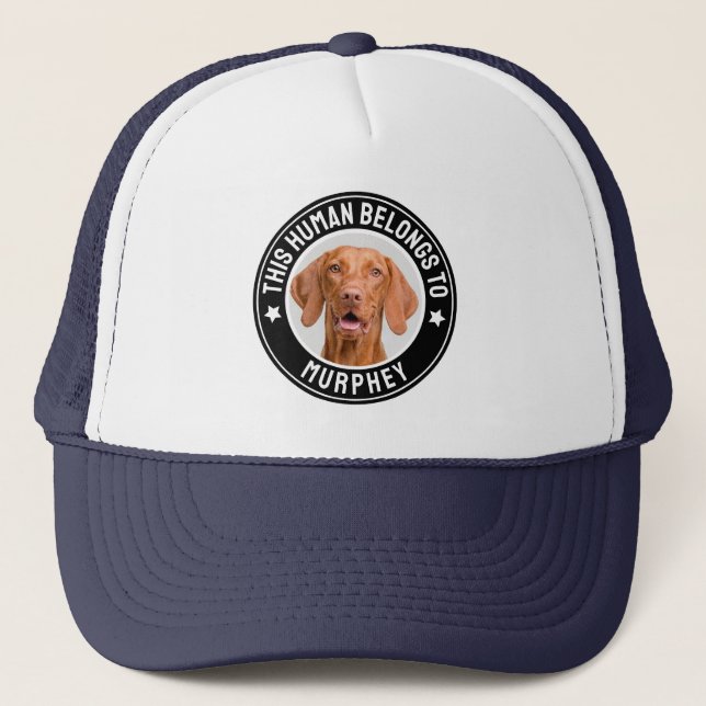 Gorra De Camionero Este humano pertenece al nombre de un Mascota, Per (Anverso)