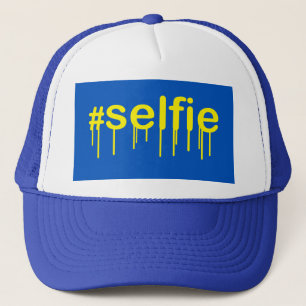 Gorra De Camionero Etiqueta Selfie Drooling sobre decoración azul