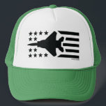 Gorra De Camionero F-15 Luchador Jet Estrellas y rayas negras<br><div class="desc">Muestra tu patriotismo con esta gorra de camionero de color con la silueta de caza F-15 Eagle o F-15E Strike Eagle flanqueada por rayas negras y estrellas,  inspirada en la bandera de los Estados Unidos de América. "¡Merica! Diseño original © Mrs. Snacko 2017 todos los derechos reservados.</div>