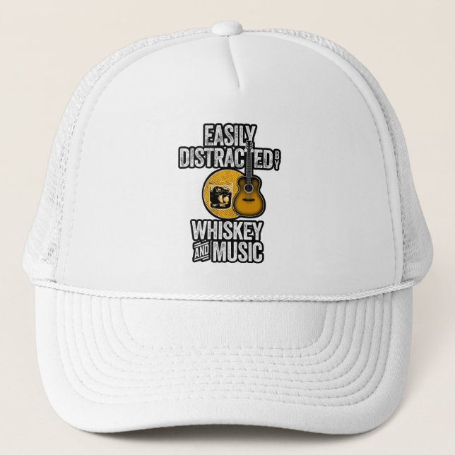 Gorra De Camionero Fácilmente distrado por Whiskey y la música (Anverso)