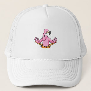 Gorra De Camionero Flamingo en el yoga en las piernas cruzadas