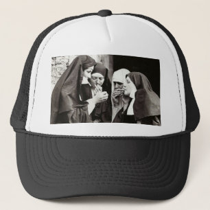 Gorra De Camionero Fotografía de Nuns Smoking Vintage