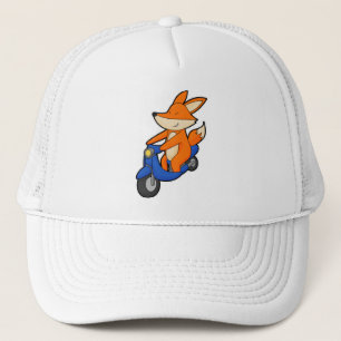 Gorra De Camionero Fox como ciclista con Scooter