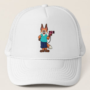 Gorra De Camionero Fox como peluquero con secador de pelo