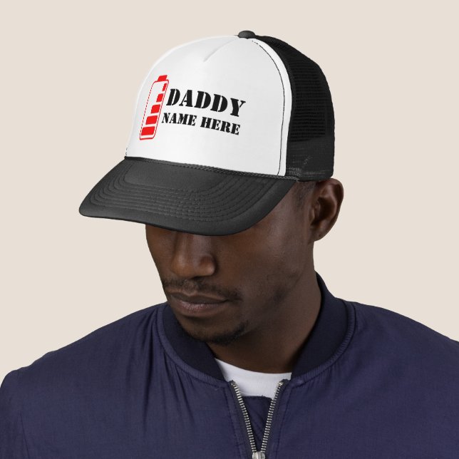 GORRA DE CAMIONERO FUNNY DADDY RED BATTERY DAD GIFT (In situ)