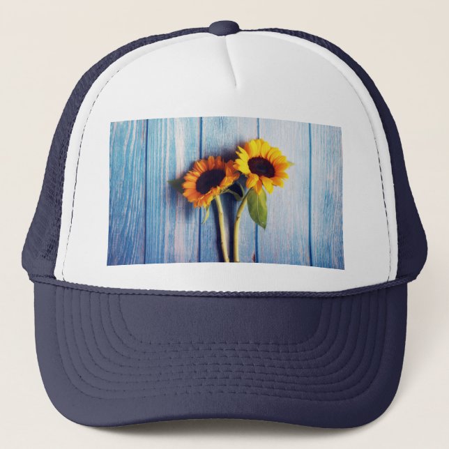 Gorra De Camionero Girasol en la pared de la madera azul (Anverso)