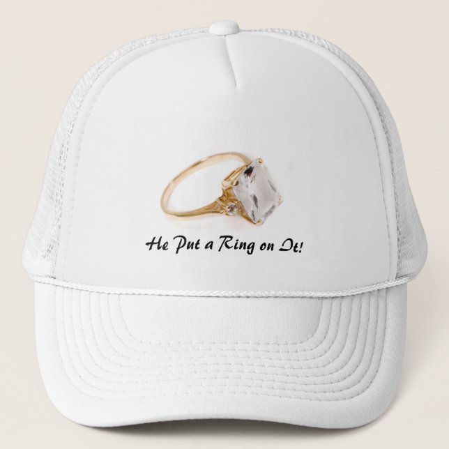 Gorra De Camionero He Put a Ring on It/Save the Date (Anverso)