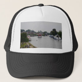 Gorra De Camionero Horning en el río Bure
