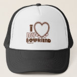 Gorra De Camionero i luv brown bf<br><div class="desc">tipografía tibia y burbujeante que dice "Amo a mi NOVIO" con un corazón enorme que te permite insertar tu imagen Al estilo y2k y los colores marrón y rosa claro</div>